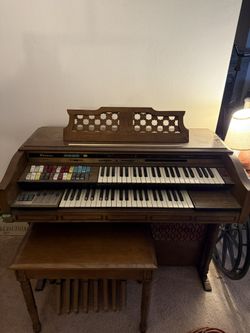 1970 Thomas Californian 263 Electric Organ
