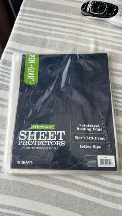 50 pack sheet protectors NEW