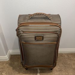 Jessica Simpson Carry On luggage 