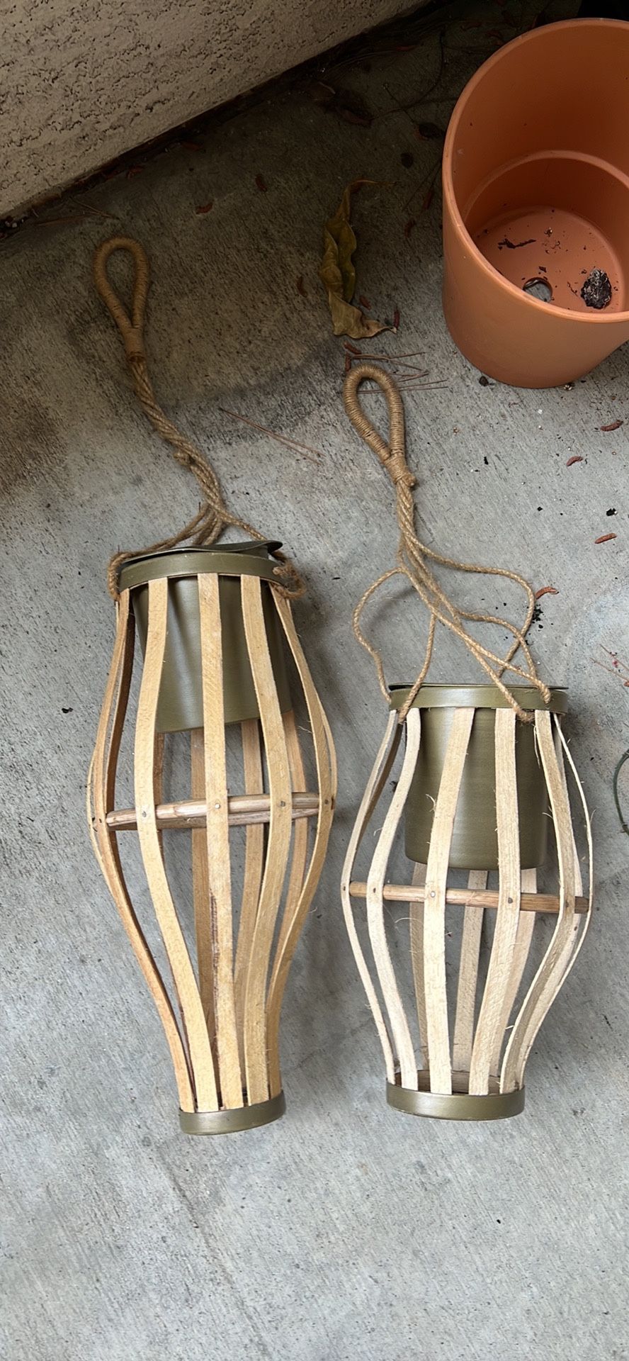 Hanging Outdoor Pots