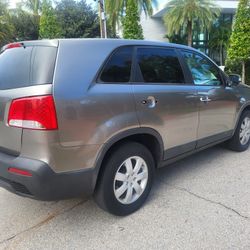 2012 Kia Sorento Like New