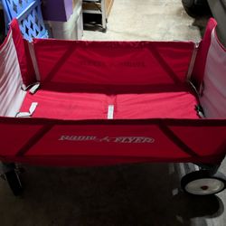 Radio Flyer Folding Wagon
