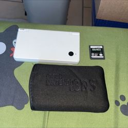 Dsi Nintendo White With MW4 (No Charge)
