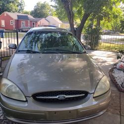 2003 Ford Taurus