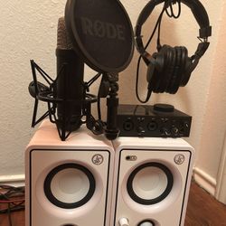Rode NT1 Microphone, KOMPLETE audio 2, yamaha headphones & Studio monitor’s