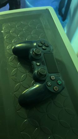 PS4 controller