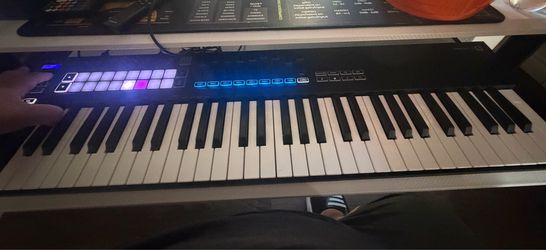 NOVATION 64 KEY MIDI CONTROLLER