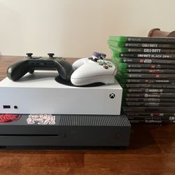 xboxes,games,headset,controllers