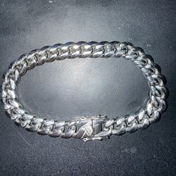 Cuban link bracelet