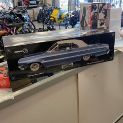 SixtyFour RC Car 1964 Chevrolet Impala Hopping Lowrider