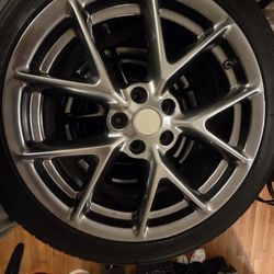 5x114.3  19 Inch Rims With New Tires