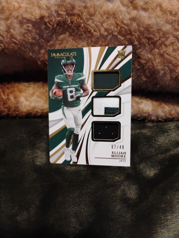 2021. ELIJAH MOORE 07/49 JERSEY PATCH RELIC
