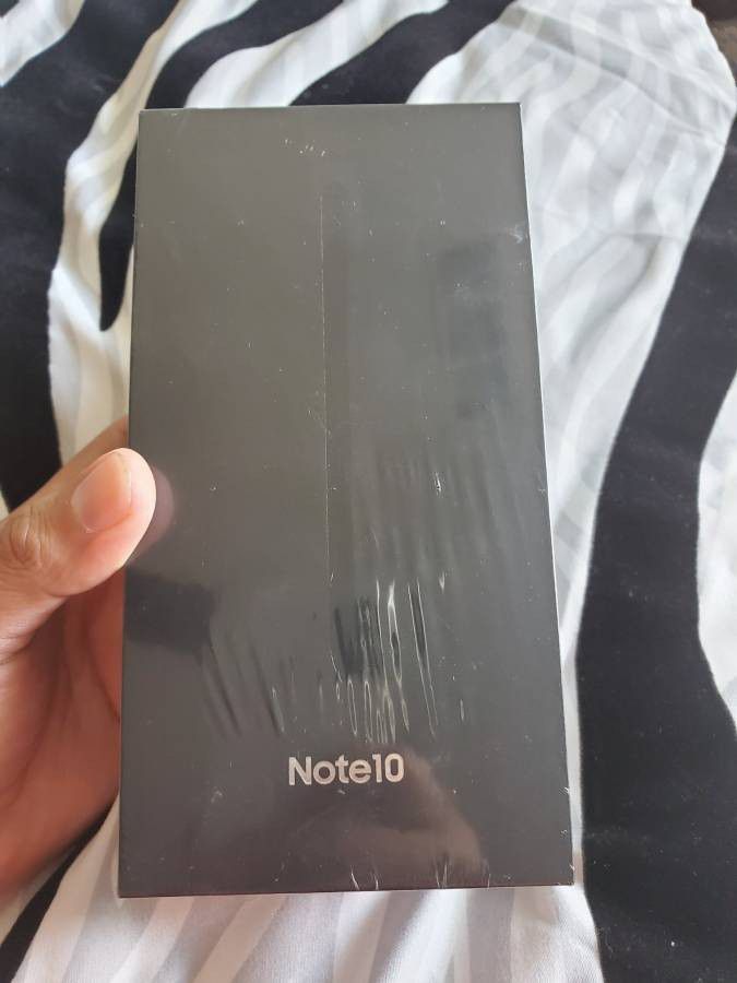 SEALED Box Samsung Galaxy Note 10 factory unlocked