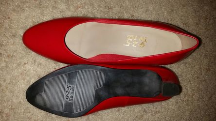 New Women's red 9 2 5 heel size 7.5 wide