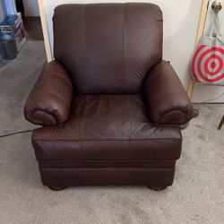100% Leather Seat 