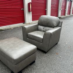 Gray Leather Chair With Ottoman *FREE Delivery 🚚 