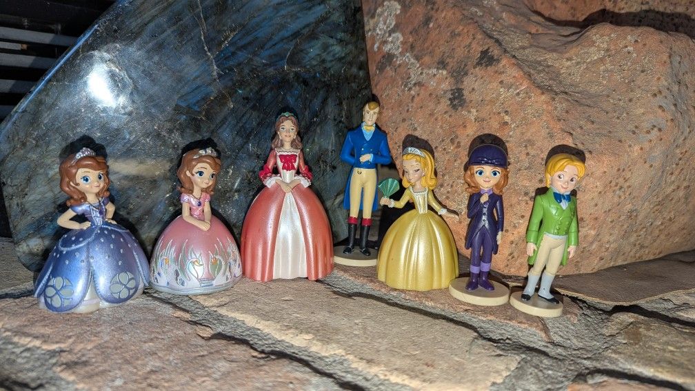 Disney Sophia the First Sofia Lot  Of 7 Vinyl 3" Figurines Queen Miranda