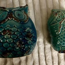 2 glass owls