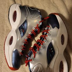 Reebok Questions Size 13. Great Condition 