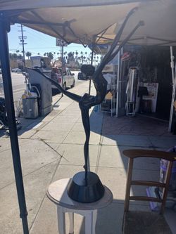 ballerina sculpture damage