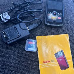 Kodak Zi8 Pocket Camcorder w/ Original AC Adapter And Sandisk 8GB