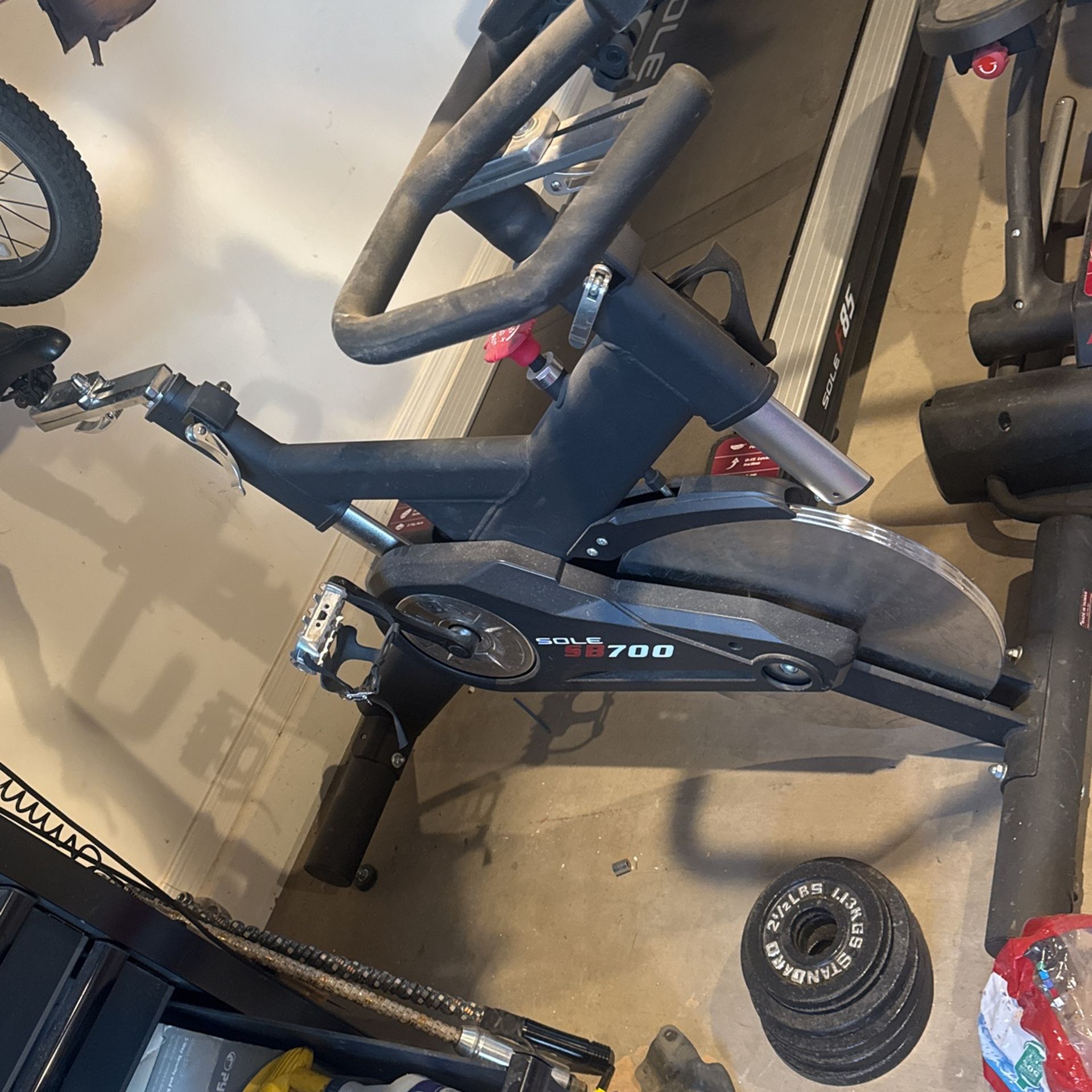 Sole Sb700 Exercise Bike
