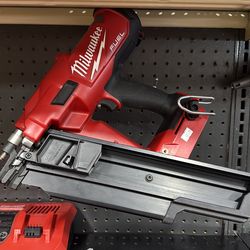 Milwaukee m18 21 degree framing nailer