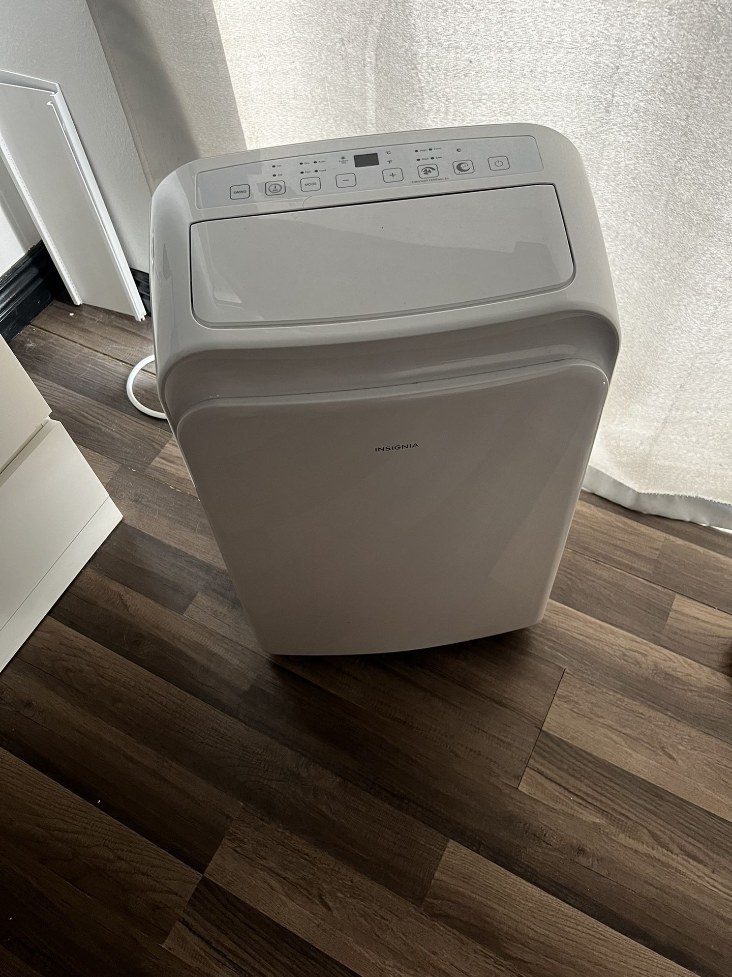Insignia™ - 250 Sq. Ft. Portable Air Conditioner - White