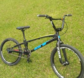 GT  Race BMX Bike