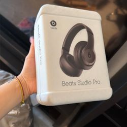 Beats Studio Pro