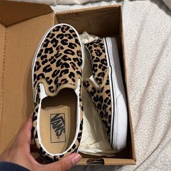 Leopard Vans