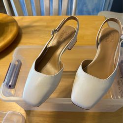 Naturalizer Slingback Pumps
