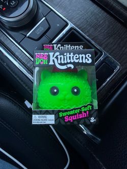 Needoh christmas green knitten