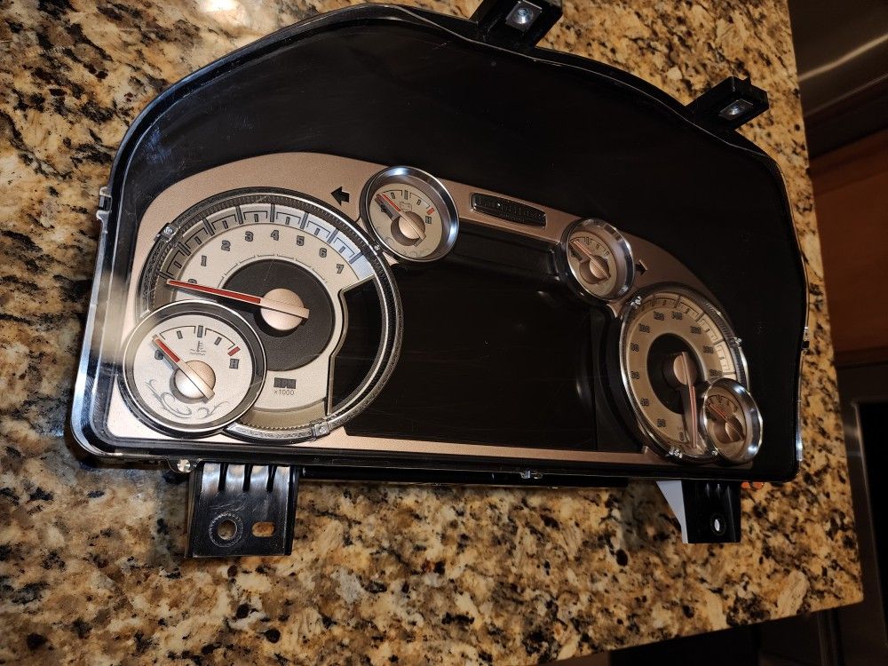 2016 RAM LONGHORN Cluster speedometer