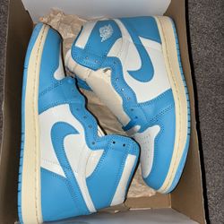 Jordan 1 UNC Size 8.5