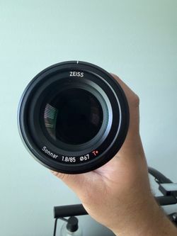 Zeiss Batis 85mm 1.8 Sony e mount lens