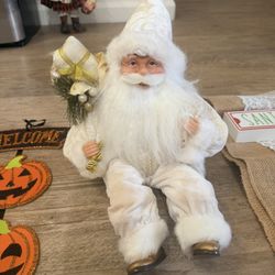 Holiday Decor Box $25 For Everything