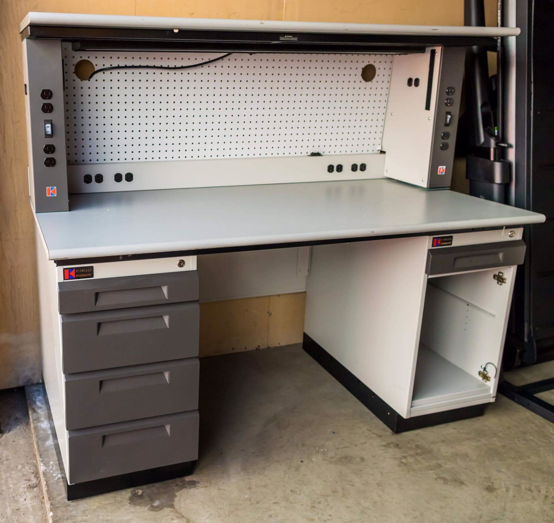 Kewaunee Lab Bench - Sturdilite Pedestal System .Work Station. Workbench