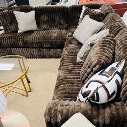 Free Delivery Stunning Sectional 