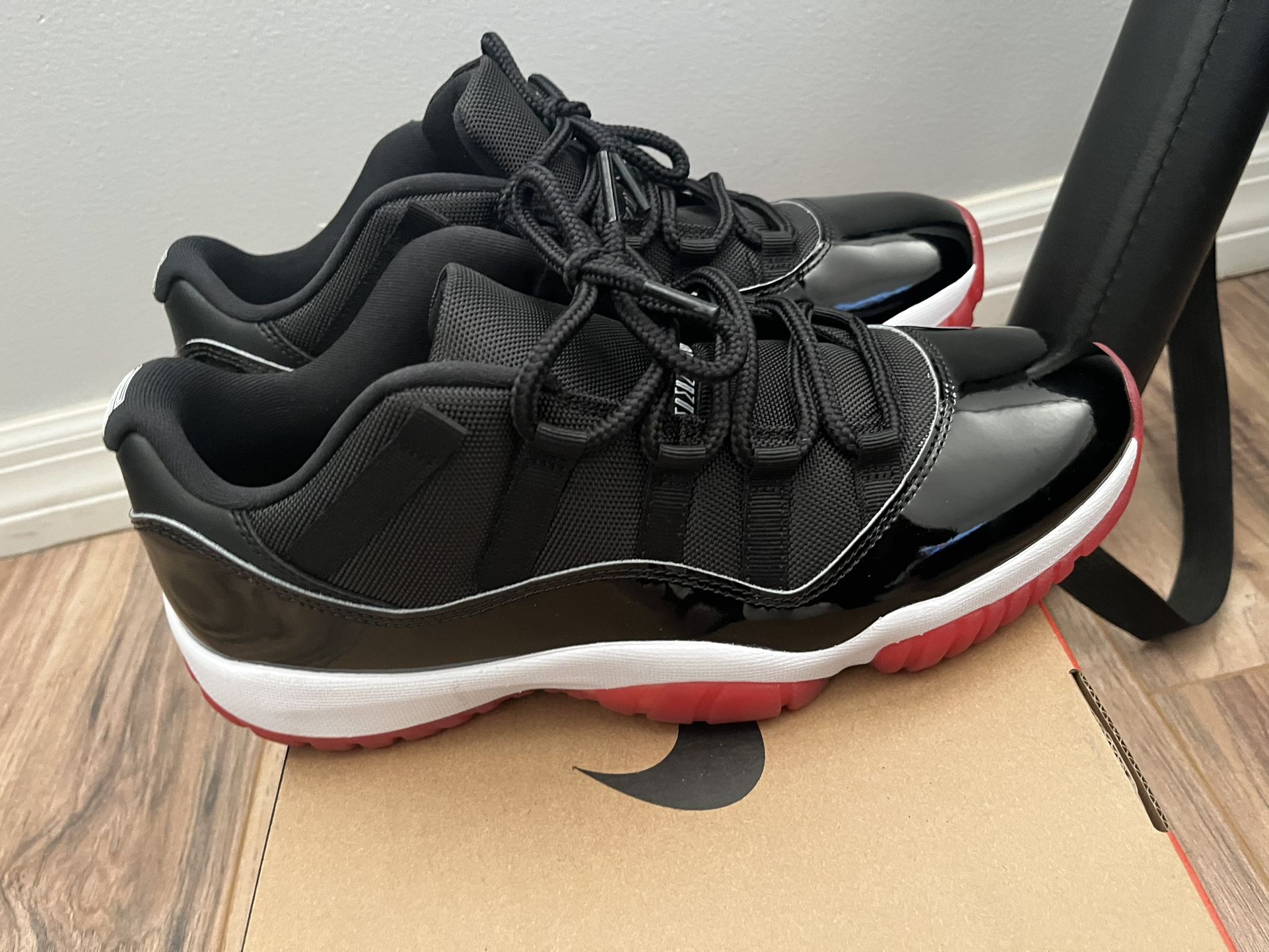 Jordan 11 Bred Lows 10.5