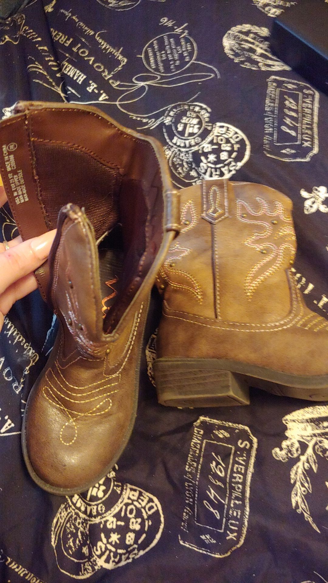 Little girl cowboy boots