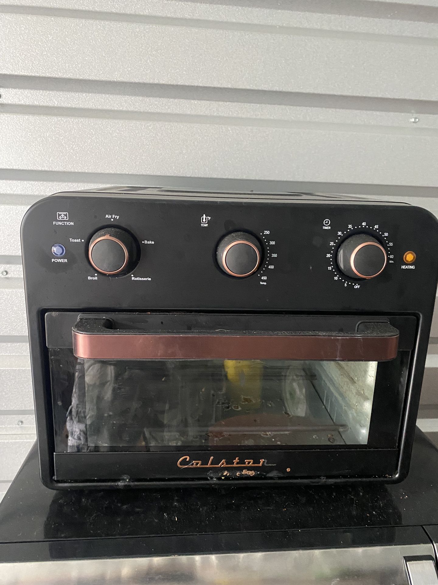 Colston XL 22 qt 5-function air fryer oven. It is a multi-functional kitchen appliance that can air fry, toast, bake, broil, and rotisserie cook