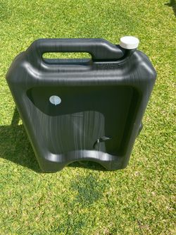 2 Oil Containers for Recycle