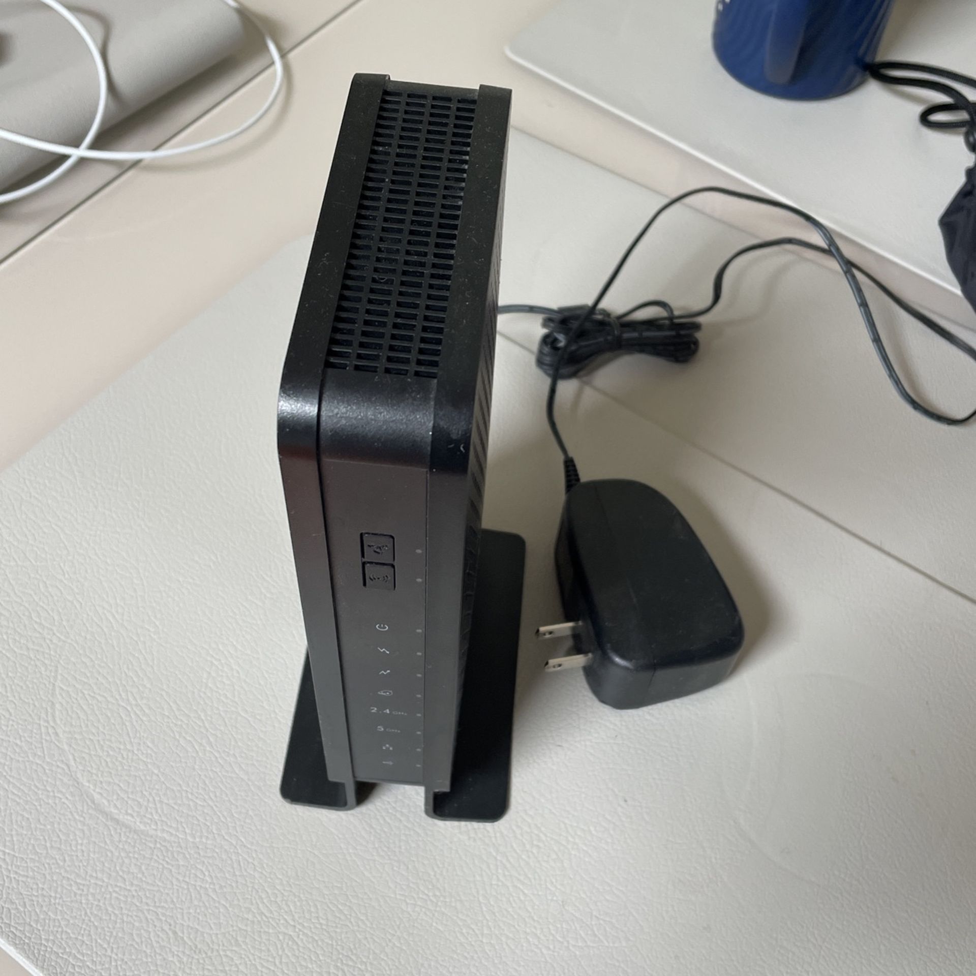 Netgear C3700v2 N600 WiFi Cable Modem Router
