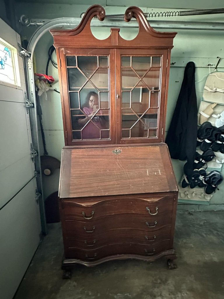 Jasper Mahogany governor Winthrop lighted secretary desk
