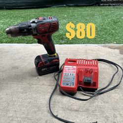 Milwaukee Drill With Battery And Charger