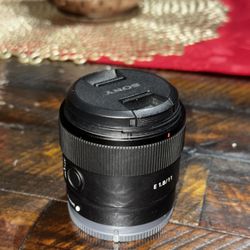 Sony 11mm f1.8 APS-C Lens