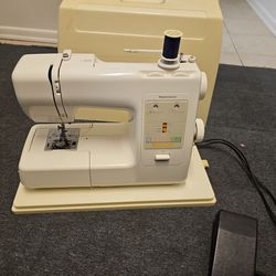 Kenmore Sewing Machine With Foot Peddle Like New Cond