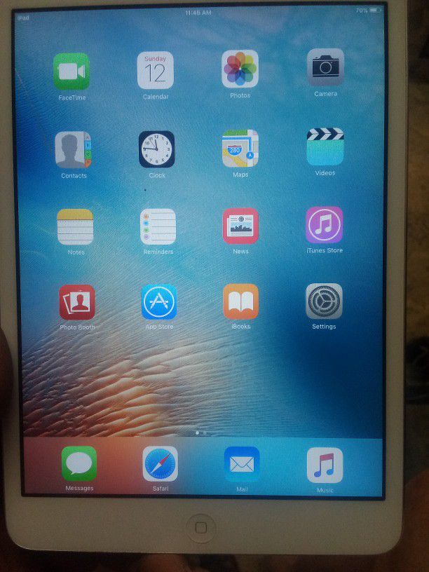 iPad Mini 4- 32 G Unlocked Tablet 
