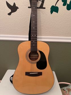 Jasmine Acoustic Guitar with Case
